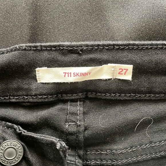Levi’s 711 Skinny Destroyed Black Jean - Picture 3 of 4